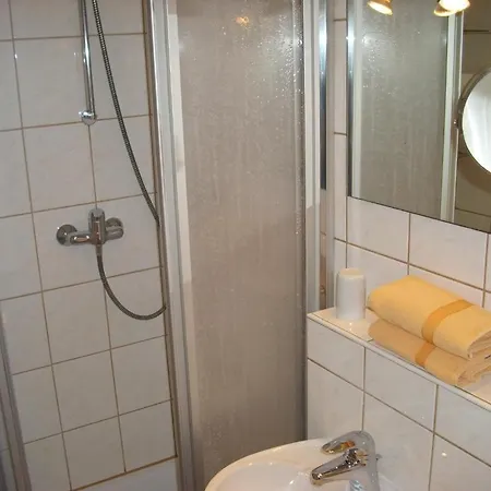 Hotel-gastehaus Simon Πανσιόν 3*